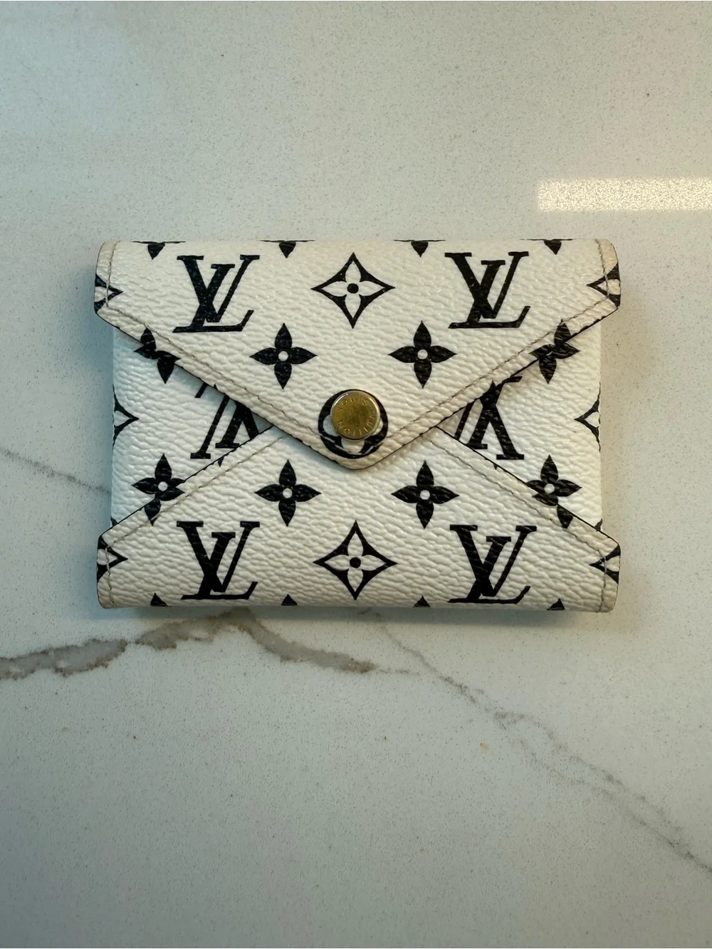 Louis Vuitton White & Black Monogram Cardholder